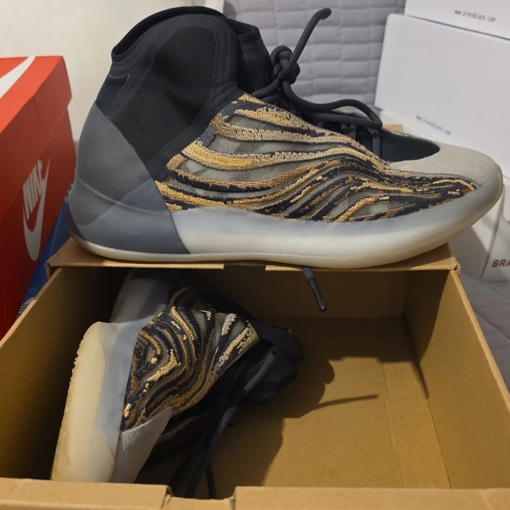 Adidas Yeezy QNTM